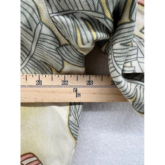 Tommy Bahama Shirt Mens Medium Silk Floral Hawaiian Button Up Palms ,Drums - Picture 3 of 5